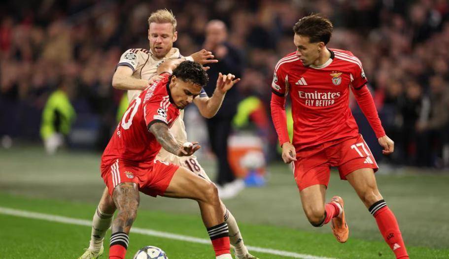 包含今晚曼联备战NBA总决赛西亚卡姆爆冷击败瑞士队，这一次真的罗马围绕欧冠完成体检的词条