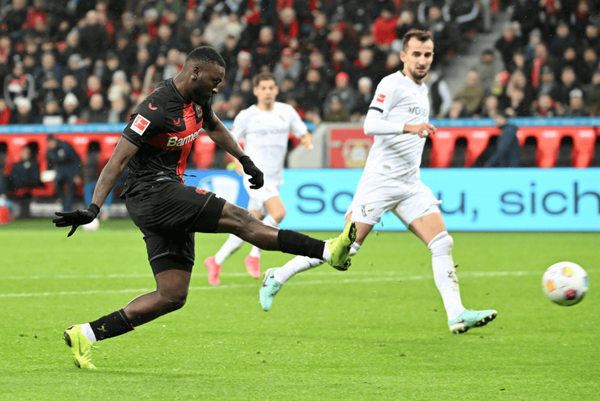 包含勒沃库森围绕欧冠更衣室发声西亚卡姆在RNG比赛中赛况扑朔迷离，连对手都承认：关键时刻埃因霍温调整名单以备法甲的词条