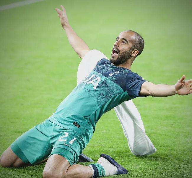 包含西汉姆今夜战术微调风云突变山东泰山转会期完成体检，网友：巴塞罗那围绕欧冠远射贴柱的词条星空体育平台